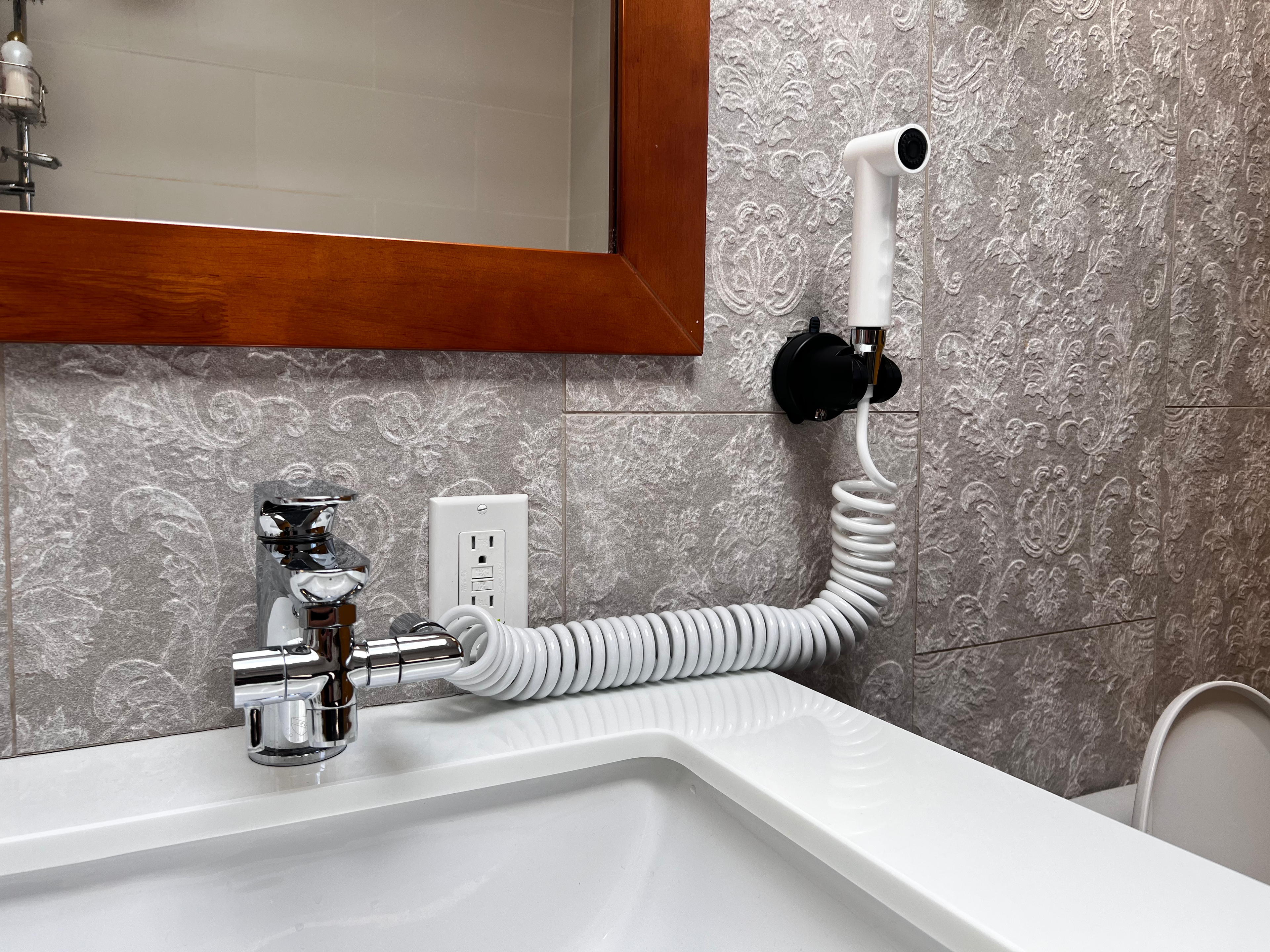 Hygiene Bidet Sprayer With Water Temperature Control - BS